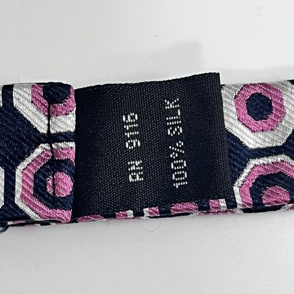 JS Blank 100% Silk Black & Pink Geometric Self Tie Woven Bow Tie - Picture 7 of 11